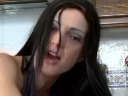 Schlankes Weibsbild mit riesigen Titten wird gepoppt